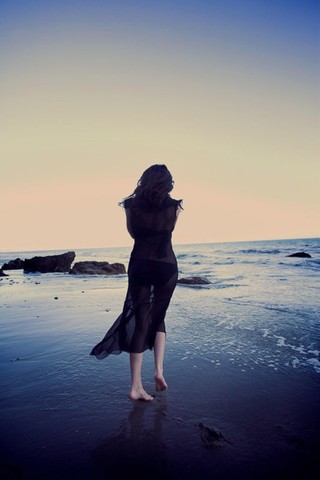 壁纸女生唯美背影 手机壁纸女生背影 手机壁纸女生背影长发