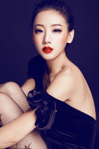 足球宝贝金美辛手机壁纸